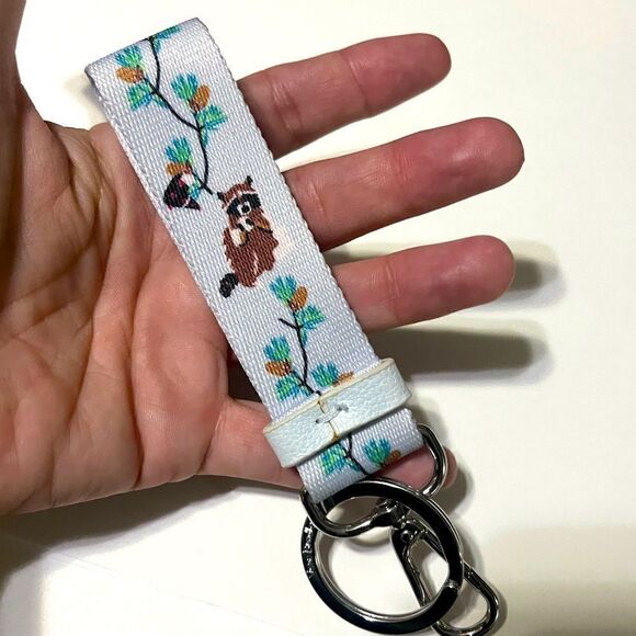 Vera Bradley Merry Mischief Cool Wide Keychain. Like New condition. - Picture 1 of 6